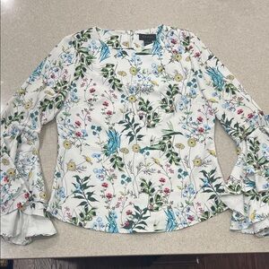 Gracia Multicolor Floral Blouse with beautiful sleeves. S Large but fits like M